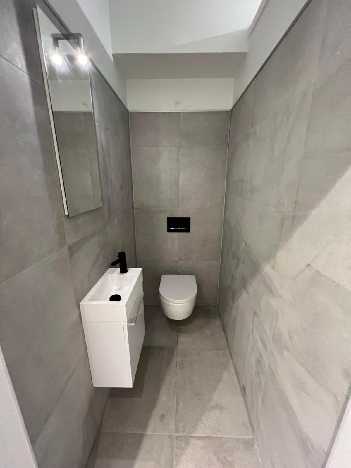 Lovely 2 Bedroom Appartment Near Knokke-Strand Beach Bar Bagian luar foto